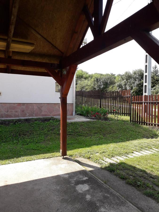Matyasmadar Vendeghaz Hotel Tard Exterior photo